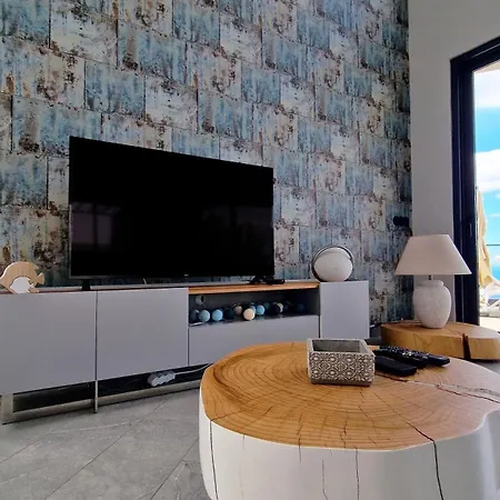 Estrelicia By Lovelystay *