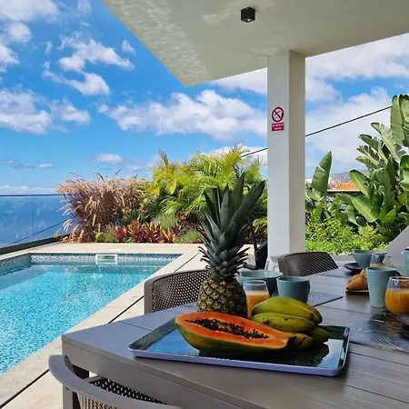 Estrelicia - Pool & Ocean View By Lovelystay